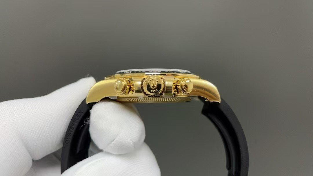 Black Bay Chrono Flamingo Blue - Image 4