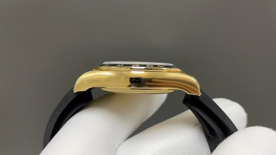 Black Bay Chrono Flamingo Blue - Image 5