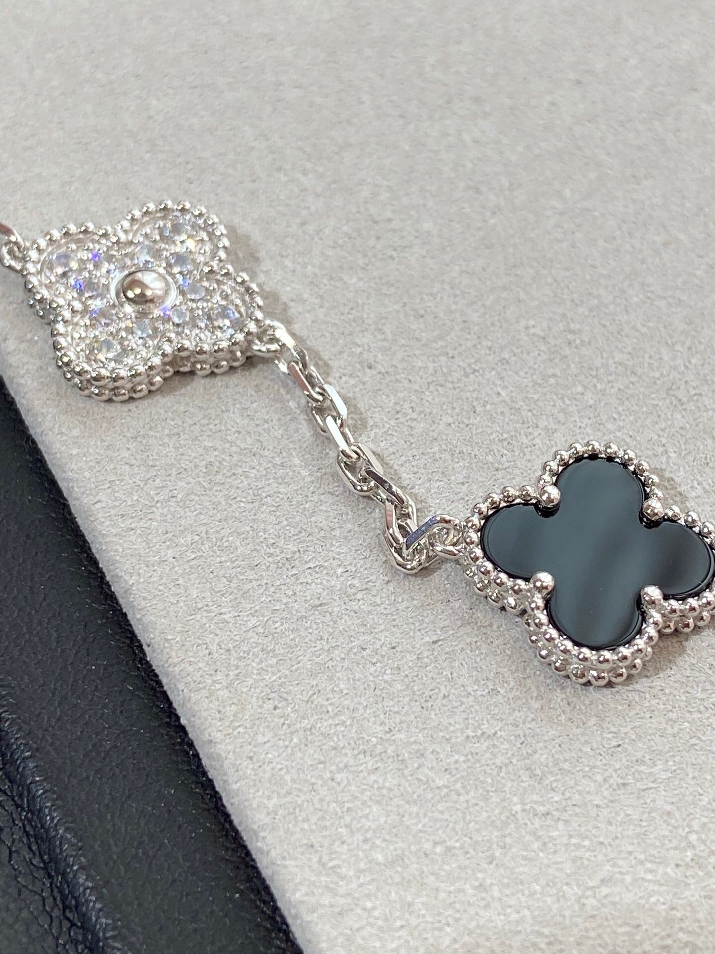 Van Cleef & Arpels Alhambra 4-Leaf Clover Bracelet - Image 7